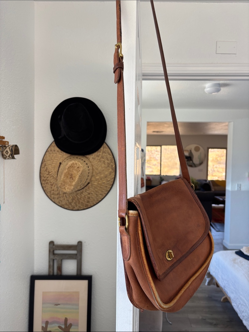 Vintage Coach Brown Leather Saddle Crossbody Bag - Picture 4 of 9